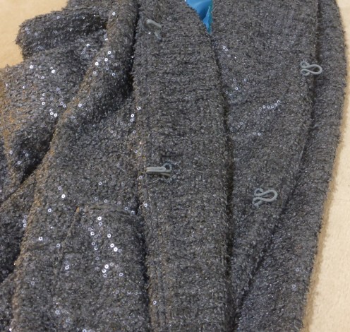 pic-4-grey-jacket-inside-hooks
