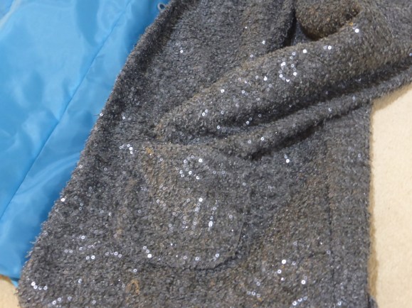 pic-6-grey-jacket-pocket
